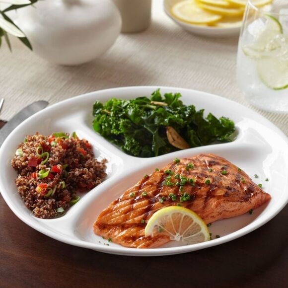 Dinner 🌺 New Corelle Livingware Winter Frost White 10.25" Divided Plates, 4 - Picture 4 of 9